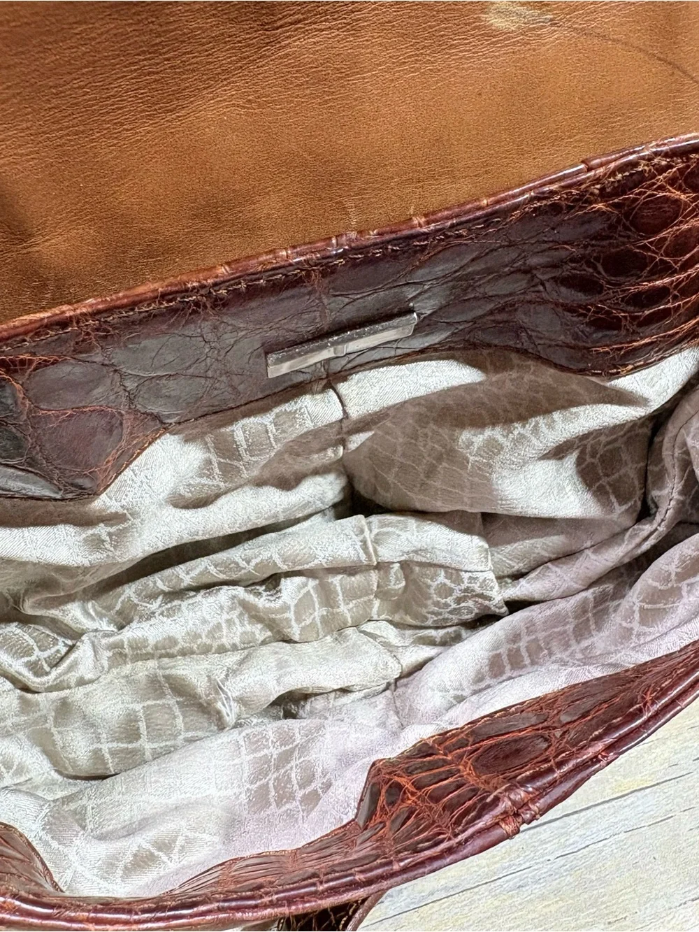 Brown Croc-Embossed Leather Crossbody Bag 100% real Alligator